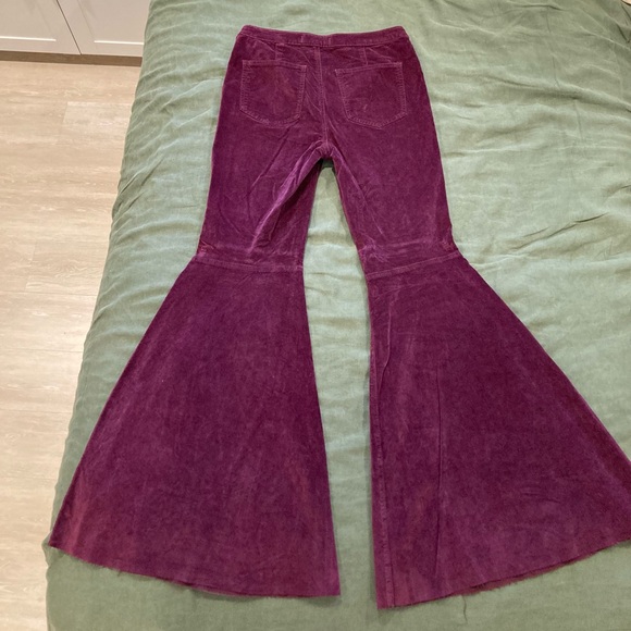 Free People ‘We the Free’ Purple Velvet Super Flares 70s Vibes - Picture 2 of 4